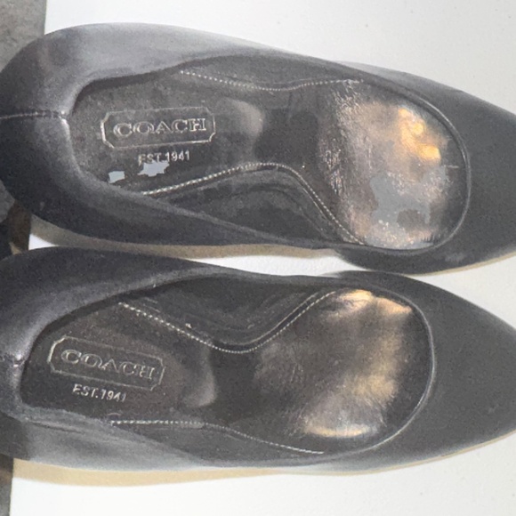 COACH Leather Signature Embossed Logo Black Pumps Heels Size 6 - Picture 9 of 9